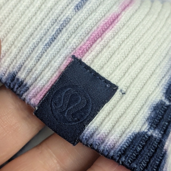 Lululemon Tie Dye Crewneck Cashmere Blend Sweater - size 8 - Picture 7 of 8